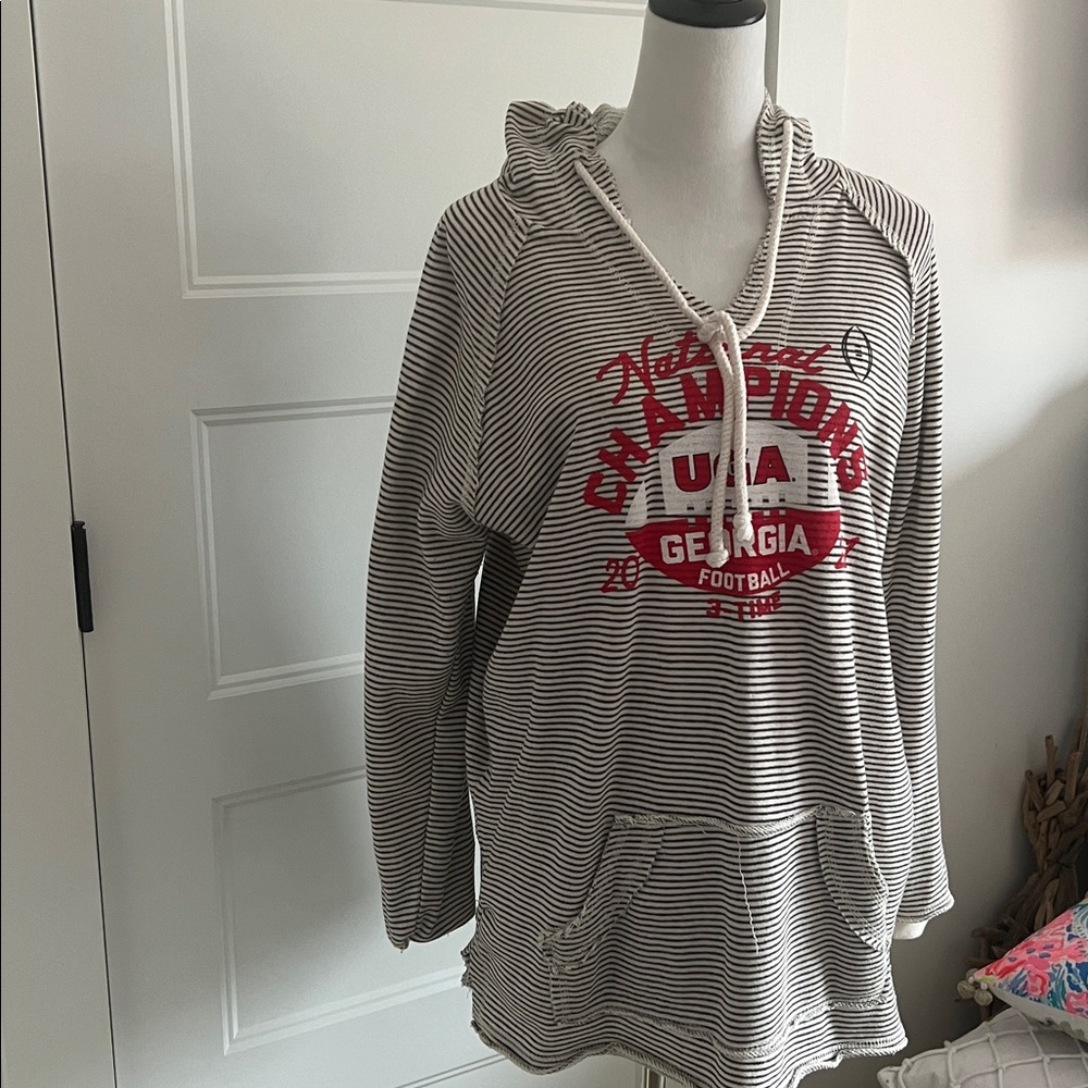 Blue 84 Gray and White Knit Sweatshirt UGA bulldogs XL
